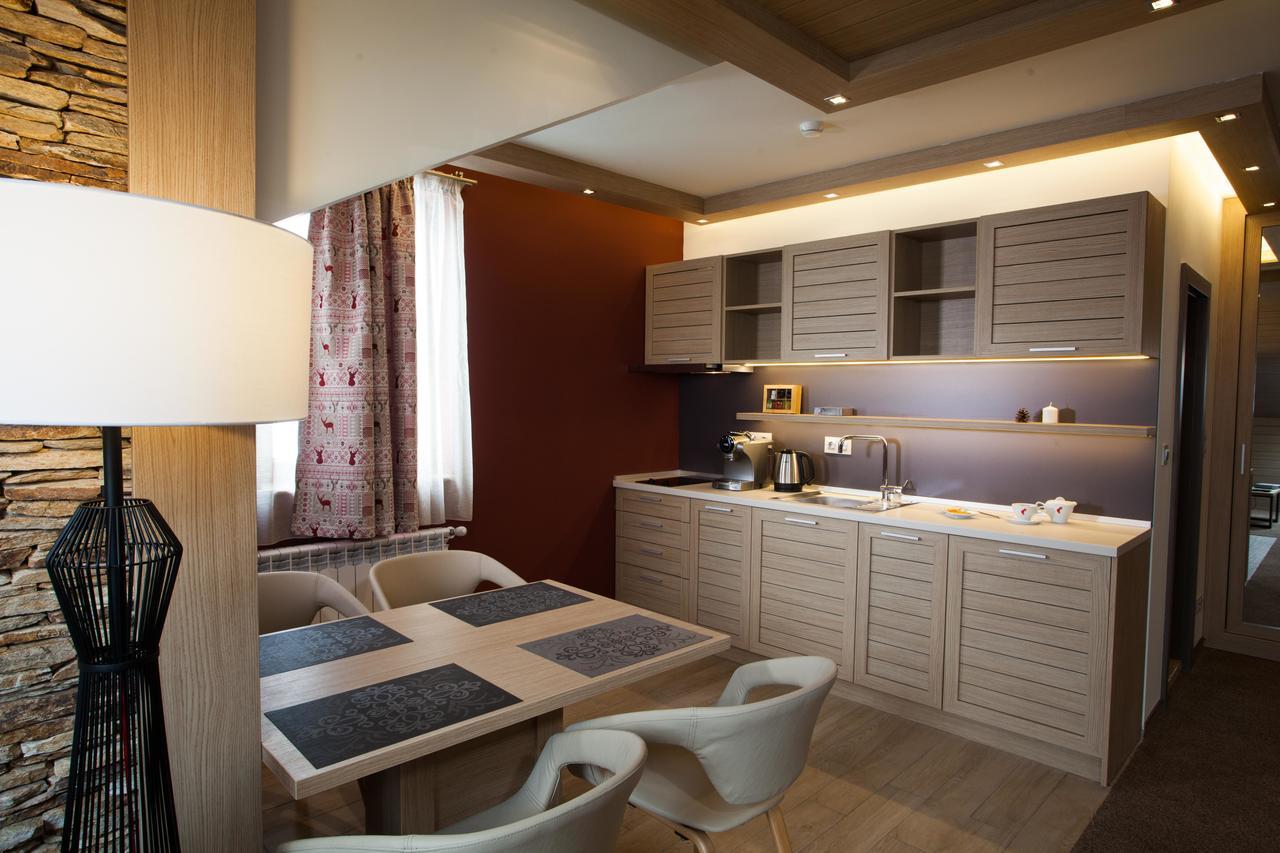 Amira Boutique Hotel Bansko Bagian luar foto A modern kitchen