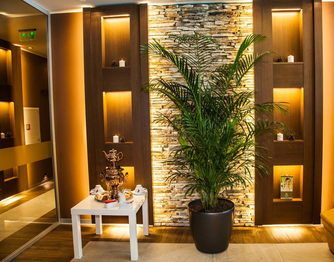 Amira Boutique Hotel Bansko Bagian luar foto Areca palm