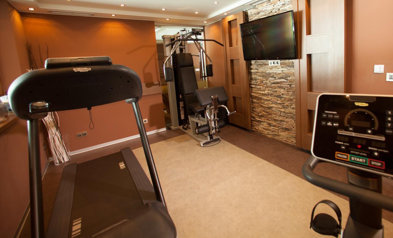 Amira Boutique Hotel Bansko Bagian luar foto A home gym