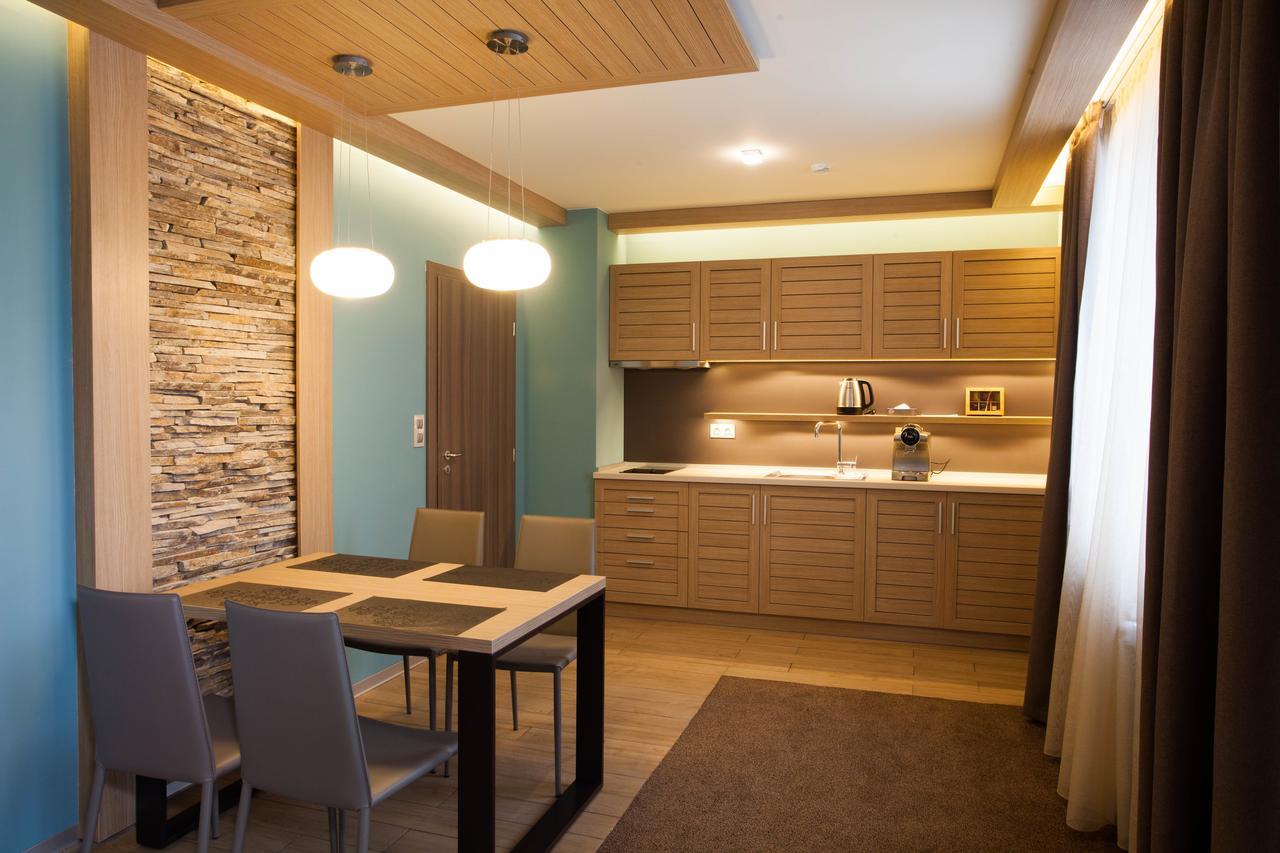 Amira Boutique Hotel Bansko Bagian luar foto A modern kitchen
